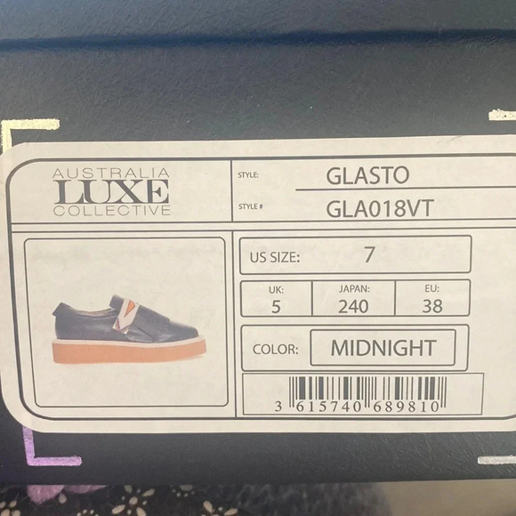 Slip on GLASTO shoe with a beaded thunderbird / eagle Navajo style oxford loafer - Picture 2 of 8